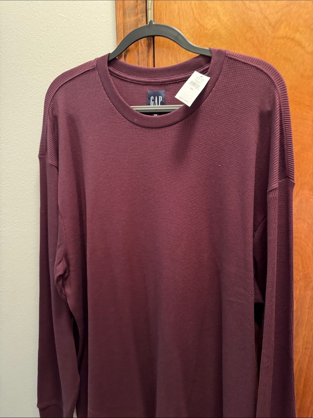 GAP Men's Long-Sleeve Waffle Crew in Plum